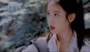 IU