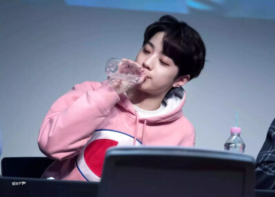 今天也是爱奶罐的一天❤