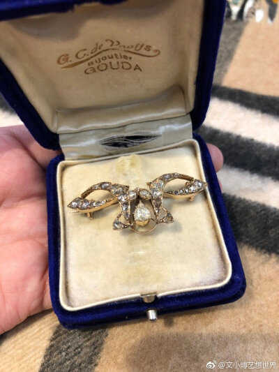 钻石古董珠宝