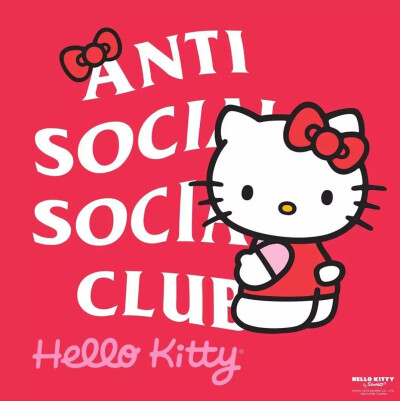 与HelloKitty的联名上架一天就被抢购一空
