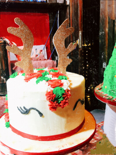 Reindeer cake 