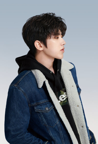 cr:Levis中国
蔡徐坤