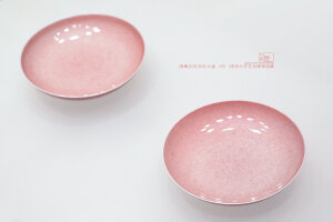 清华大学艺术博物馆 清 雍正 豇豆红小盘（对）

