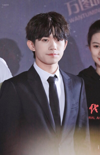 #易烊千玺 #TFBOYS 第八届国际戏剧学院奖 红毯