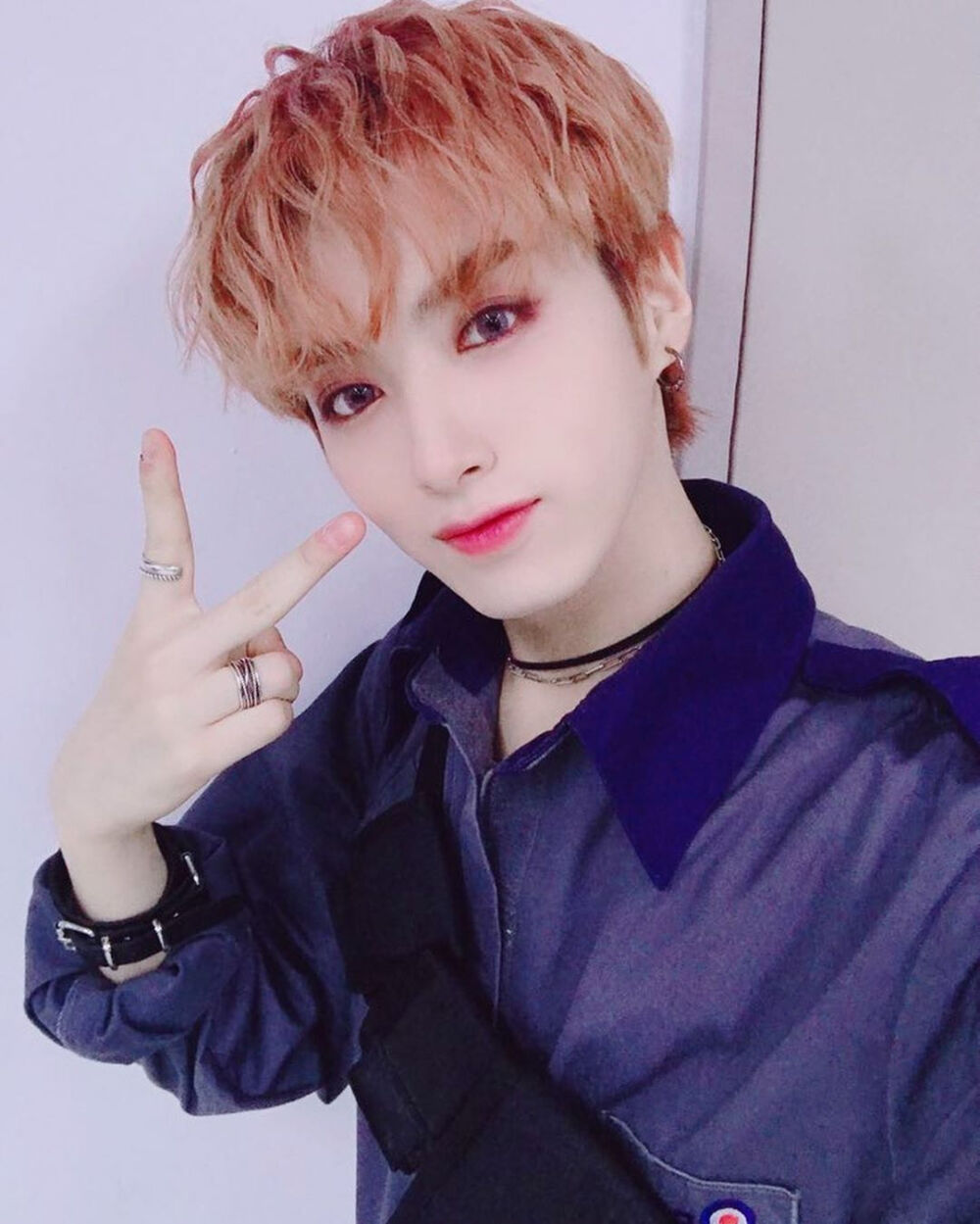 ONEUS 孙东柱/XION
cr.official_oneus