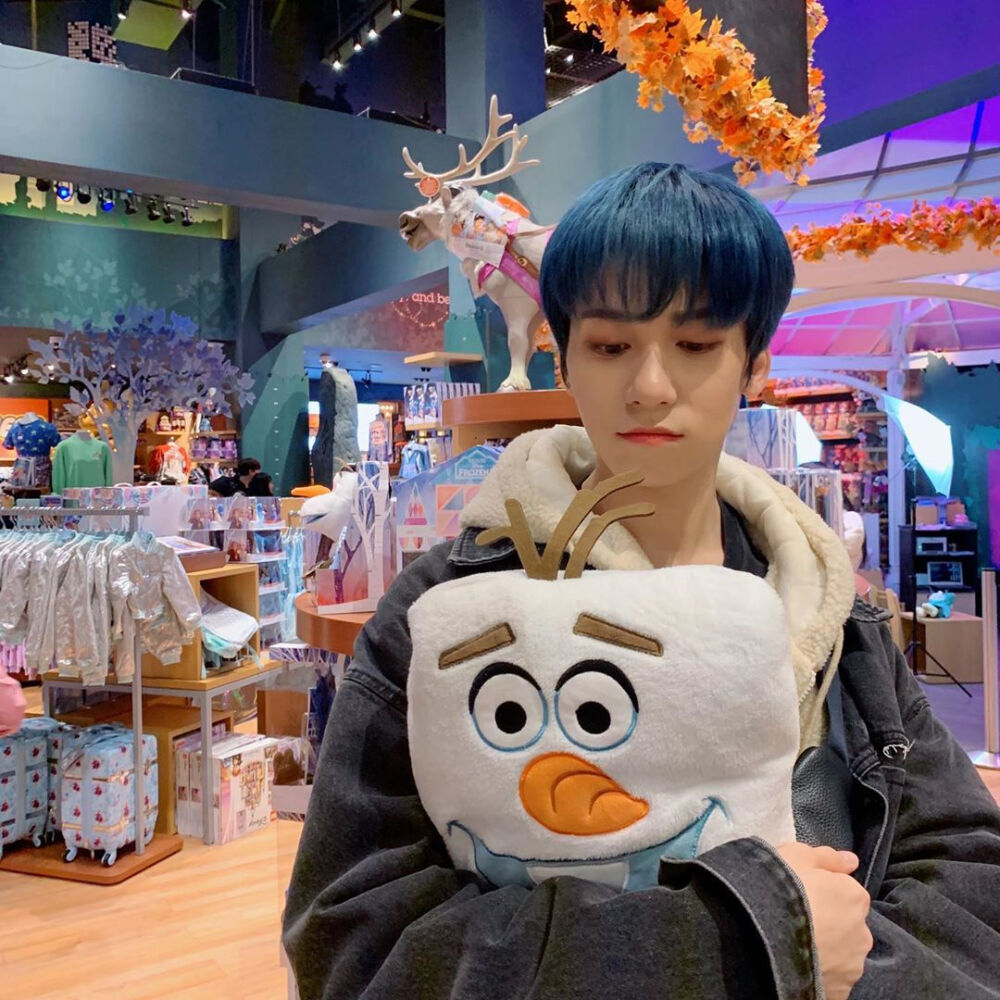 ONEUS 李建熙/KEON HEE
cr.official_oneus