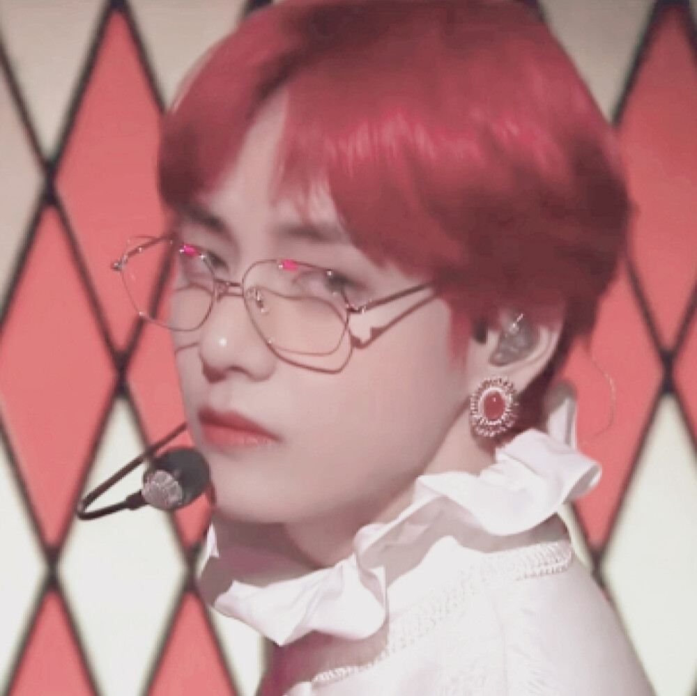 金泰亨
我尽力了555。