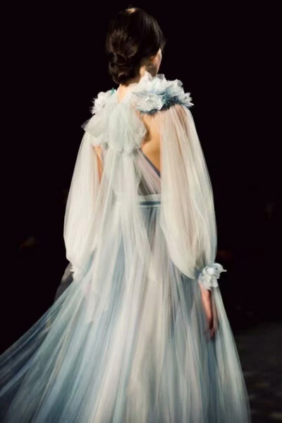 —
Marchesa Elegance ​​​