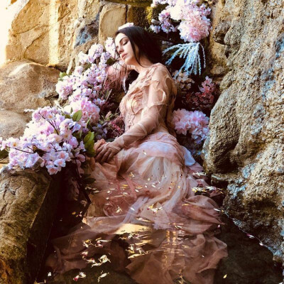 阿黛莱德·凯恩（《风中的女王》）