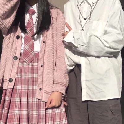 世中仙儿の
情侣头像