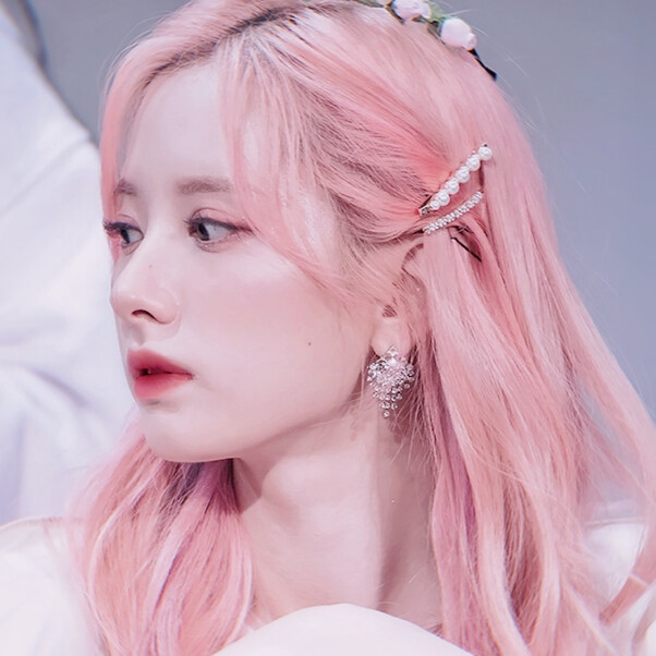 二传注明程嫣
cr.Photo__B