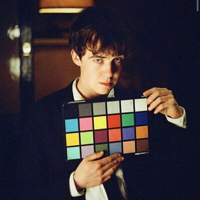 小A
alex lawther