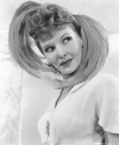 December 1, 1913: American actress, singer and Broadway star Mary Martin was born on this date in 1913. A muse of Rodgers & Hammerstein, she originated many leading roles over her career including Nel…