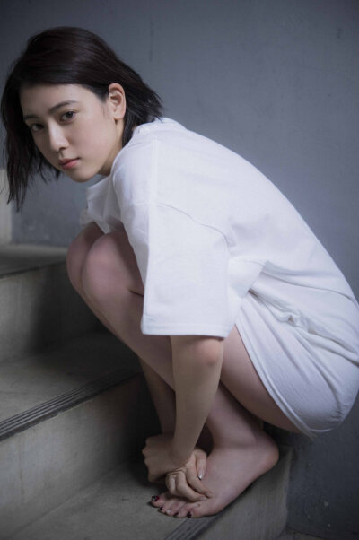 三吉彩花