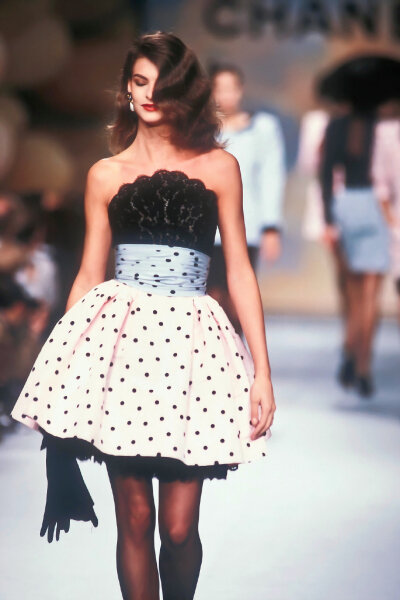 Chanel S/S 1988 . 