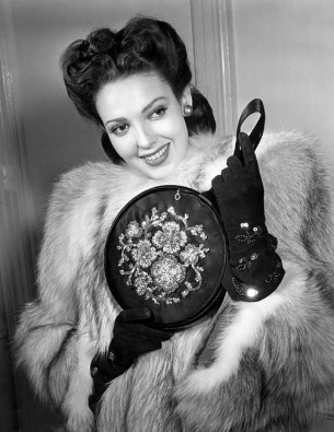 Linda Darnell, 1944