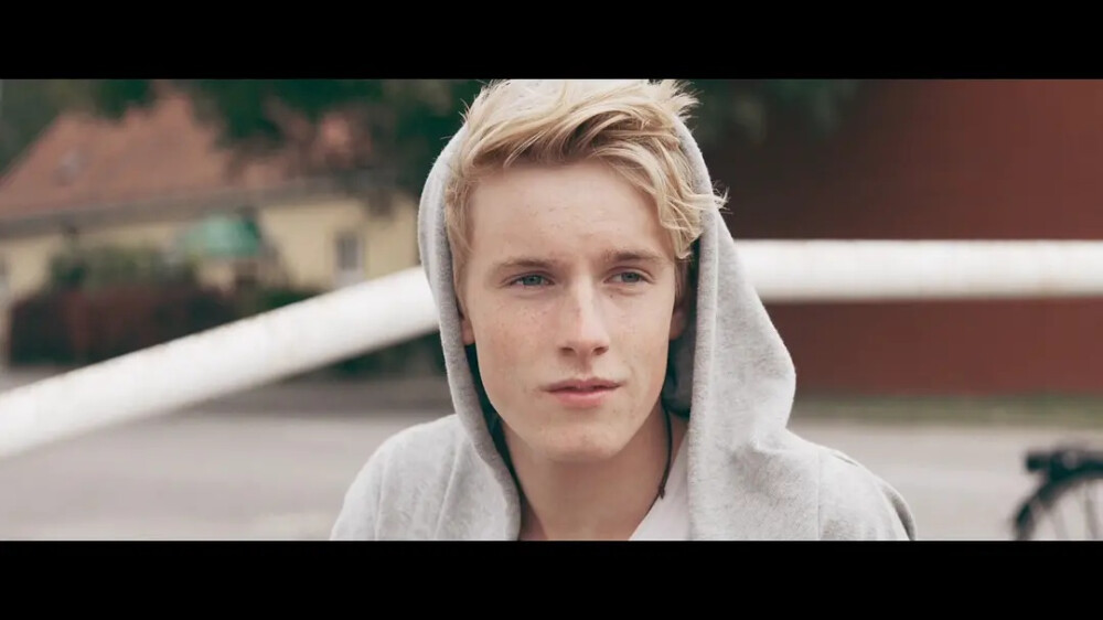 路易斯·霍夫曼
德国1997出生的小帅哥