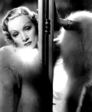 DESIRE, Marlene Dietrich, 1936