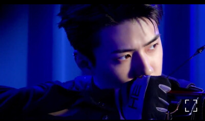 吴世勋/官方放出的高清壁纸+cam自截微笑勋+世勋暗恋男友/女友视角+近期活动