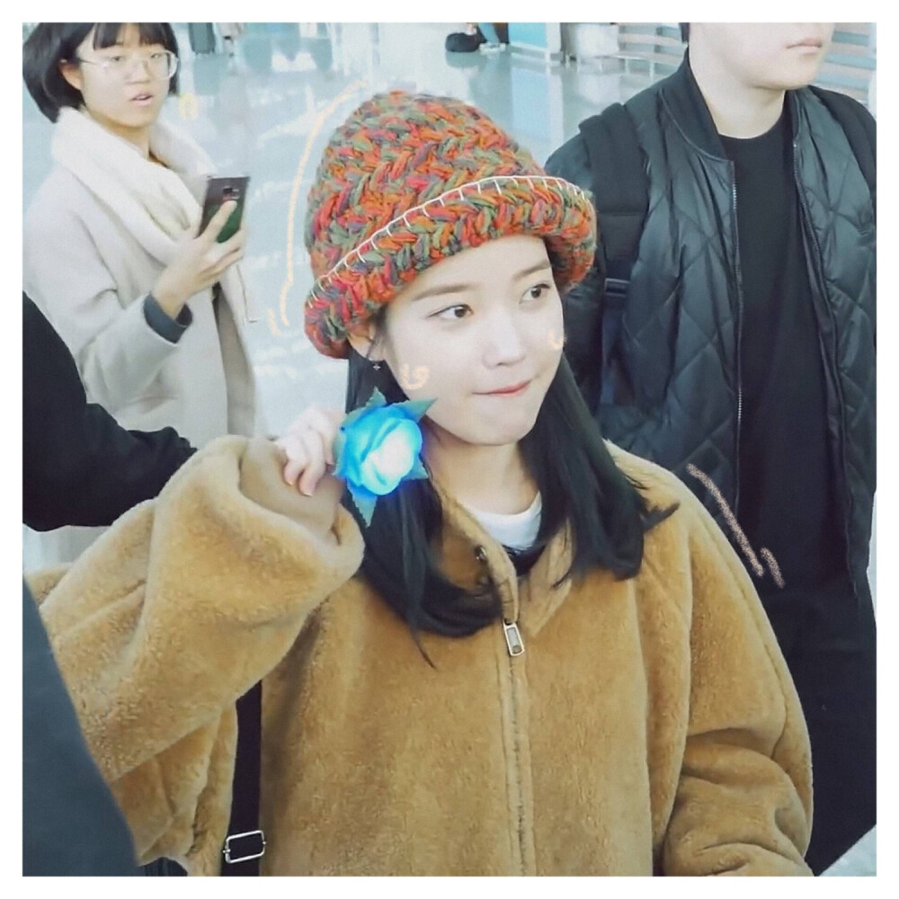 IU 李知恩 cr：Pink_MyEun