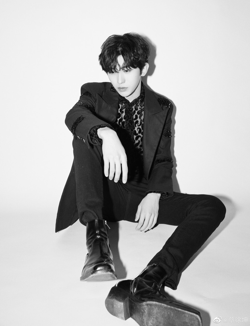 蔡徐坤
2019.12.06 爱奇艺尖叫之夜