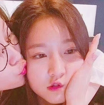 idol情侣头像*4
-
金智秀'金智妮Jennie o 金智秀'Lisa o 朴秀荣'姜涩琪 o 金艺琳'金赛纶
-
by喻酱不许跑o 二传标出处禁二改 拿图评论。