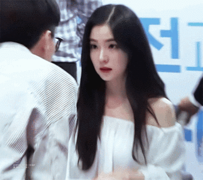 裴珠泫IRENE
GIF
