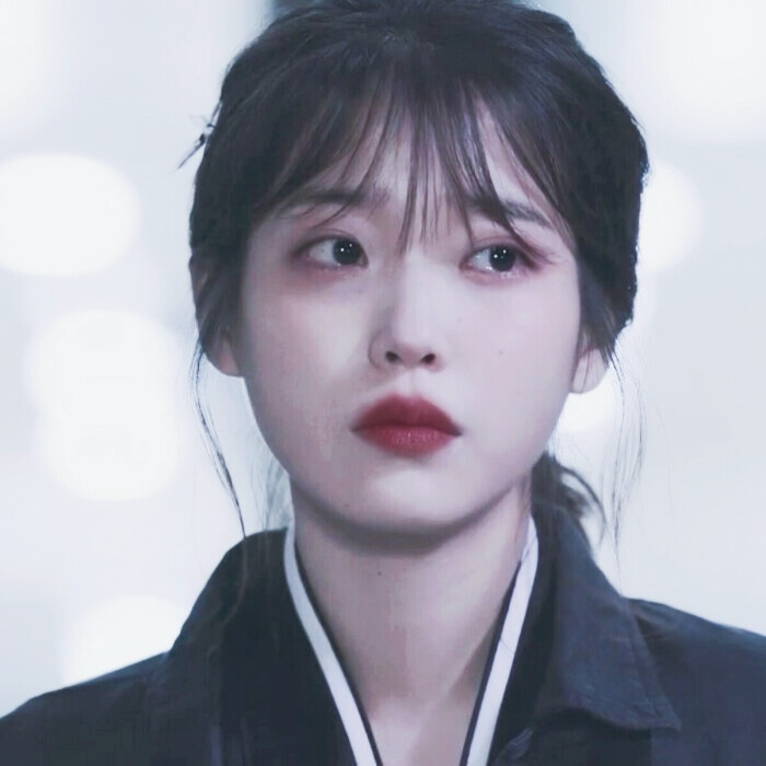 IU
完三恩