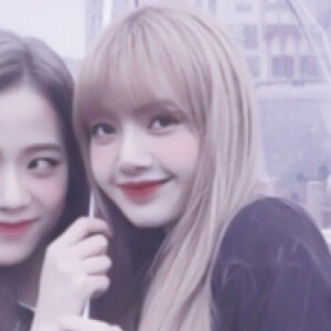 jisoo / lisa
cr.小黄君