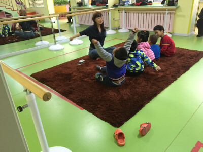 麦田亲子服务馆，麦田教育，麦田，教育，亲子，绘画，书法，音乐，阅读