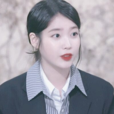 IU
完三恩
原裁权烈