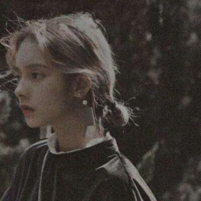 人都有各自的月亮.