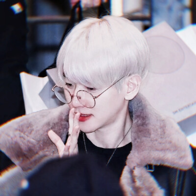 许负。cr.边酒酒