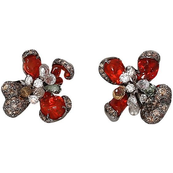 欧珀 花朵珠宝
印度的高级珠宝品牌Arunashi,其作品将创意与缤纷诠释到极致,甚至有评论家给其“breathtaking”的评价。
另外,Arunashi品牌名称的由来是创始人Arun Bohra与他妻子的名字Ashita的结合,是不是非常浪漫呢?