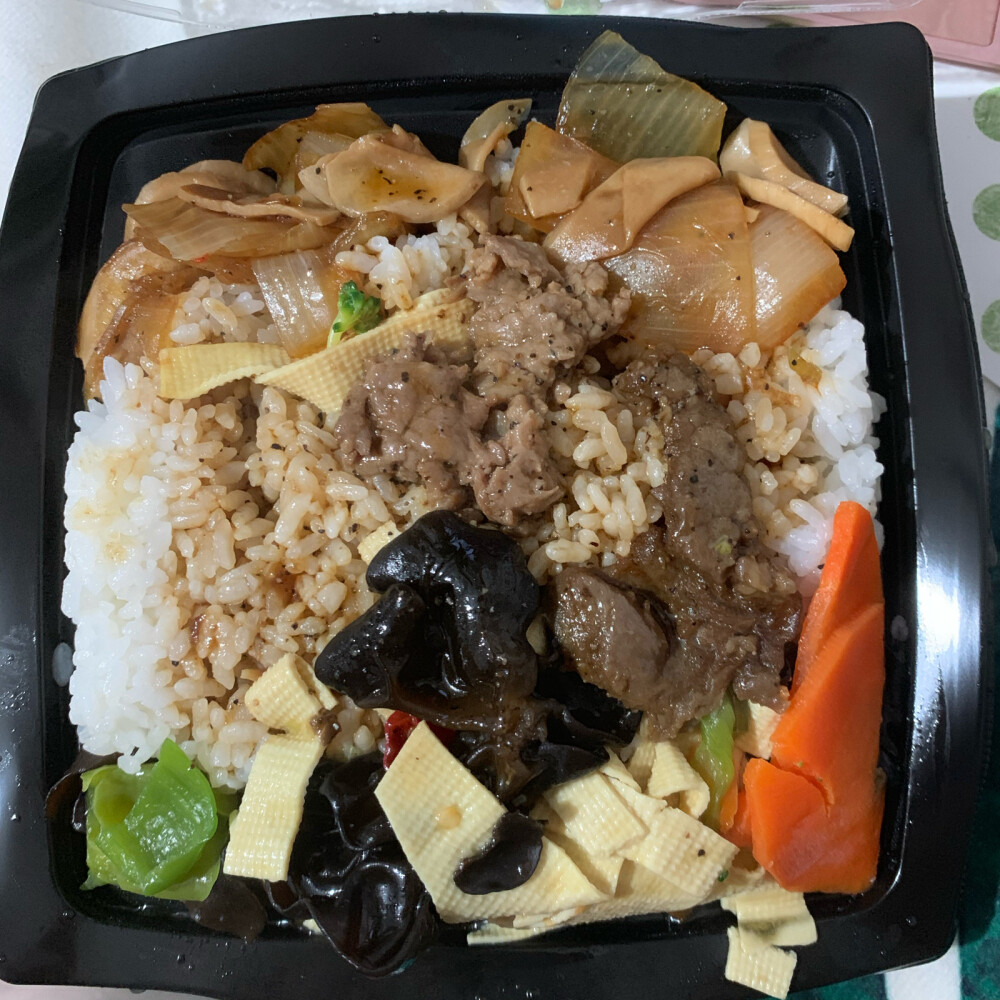 罗森牛肉饭