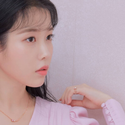 IU j. estina