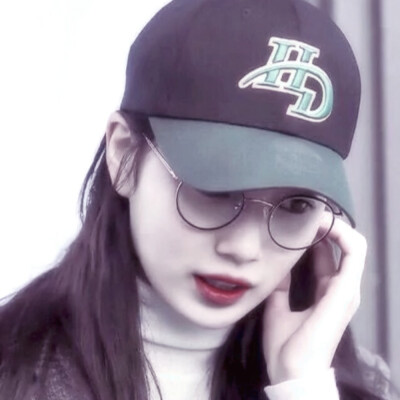 自调裴秀智滤镜头像