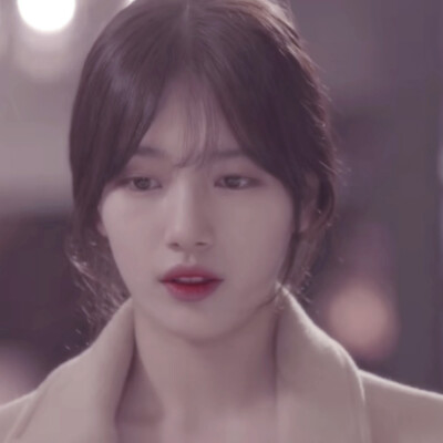 自调裴秀智滤镜头像