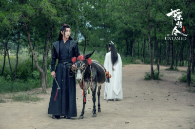 [cp]【令·影】#陈情令##陈情令大结局#
蓝湛，下次见面，你要想好这首歌的名字啊 ​​​[/cp]