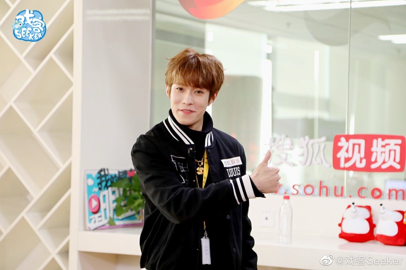 岳岳（岳明辉）