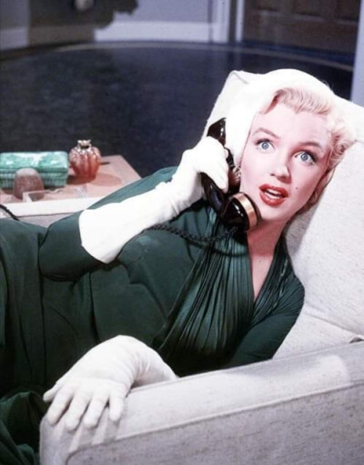 Marilyn Monroe on the set of How To Marry A Millionaire, 1953. ​​​