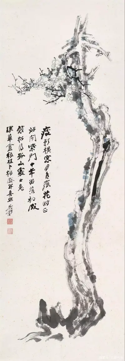 
文藏書畫
12-19 19:31優(yōu)質(zhì)原創(chuàng)作者
#傳世書畫# 大千一生鐘愛梅花，喜歡她高雅潔凈，孤芳耐寒的性格。他早年仿青藤、白陽，喜作水墨寫意梅花。叁十年代中期在北平古物陳列所得以接觸宋元名跡，他在《白梅綬帶圖》…