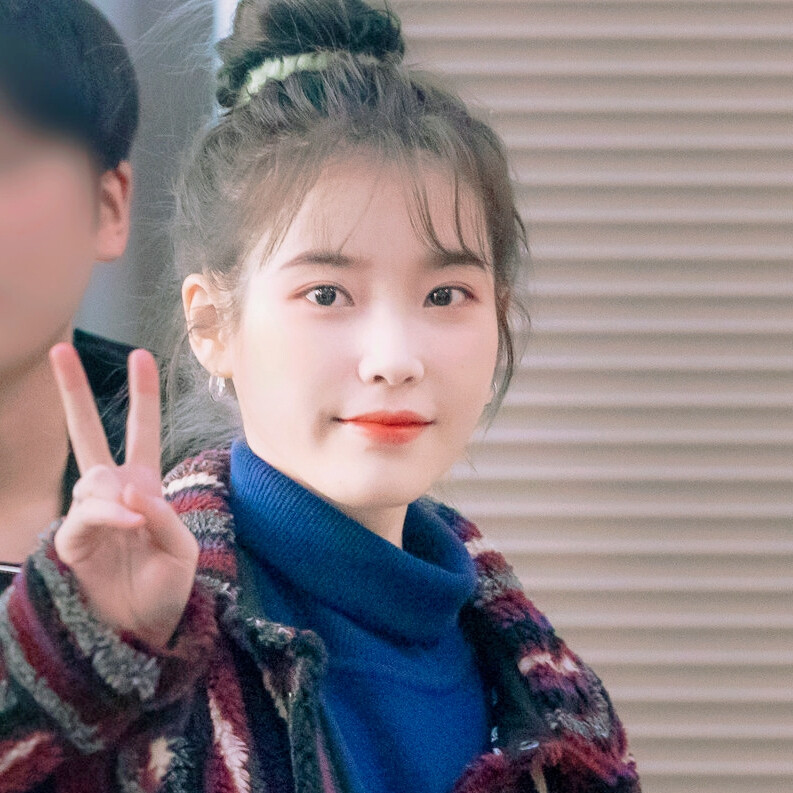 IU