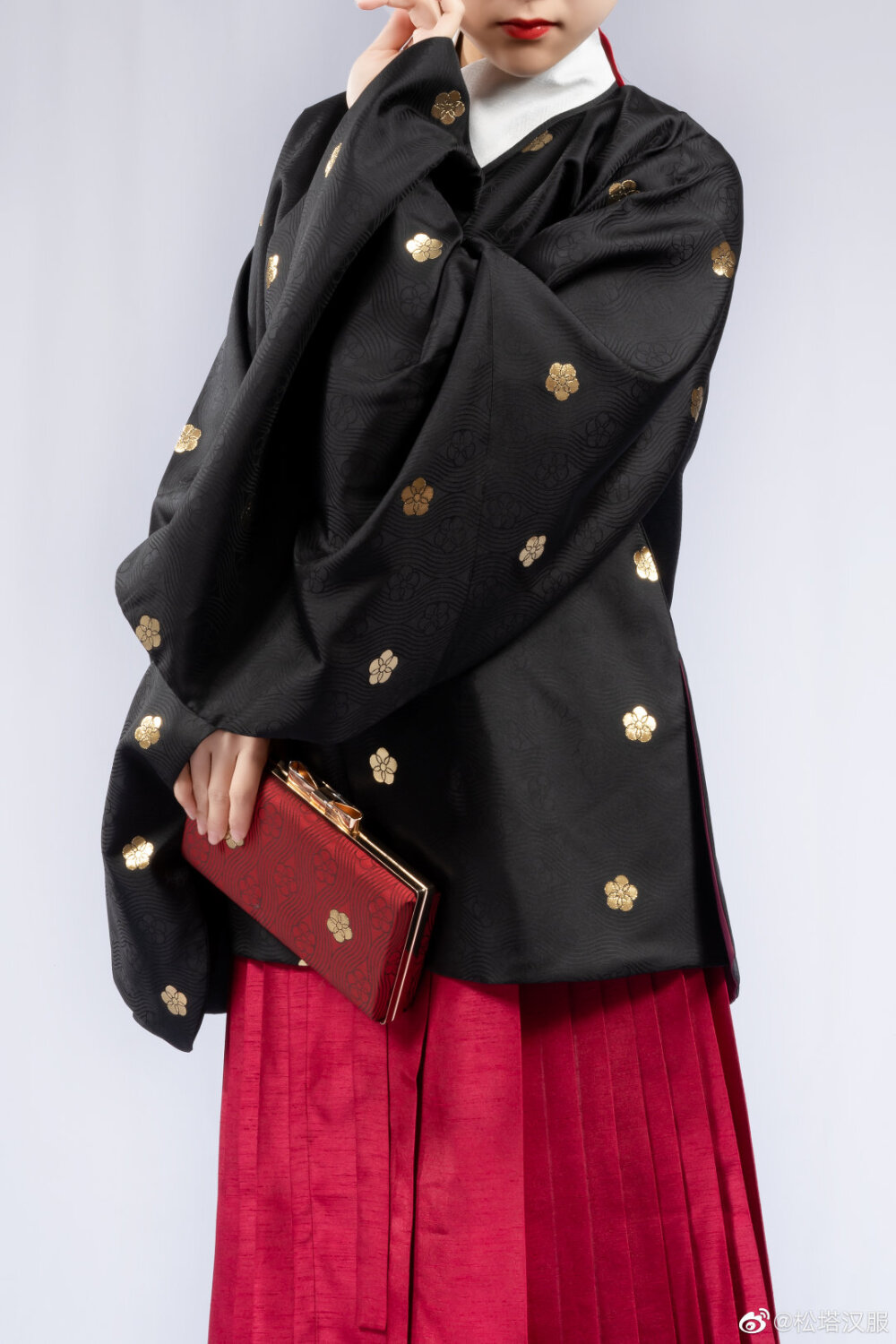 【松塔汉服】明制·流水落花织金缎交领短袄