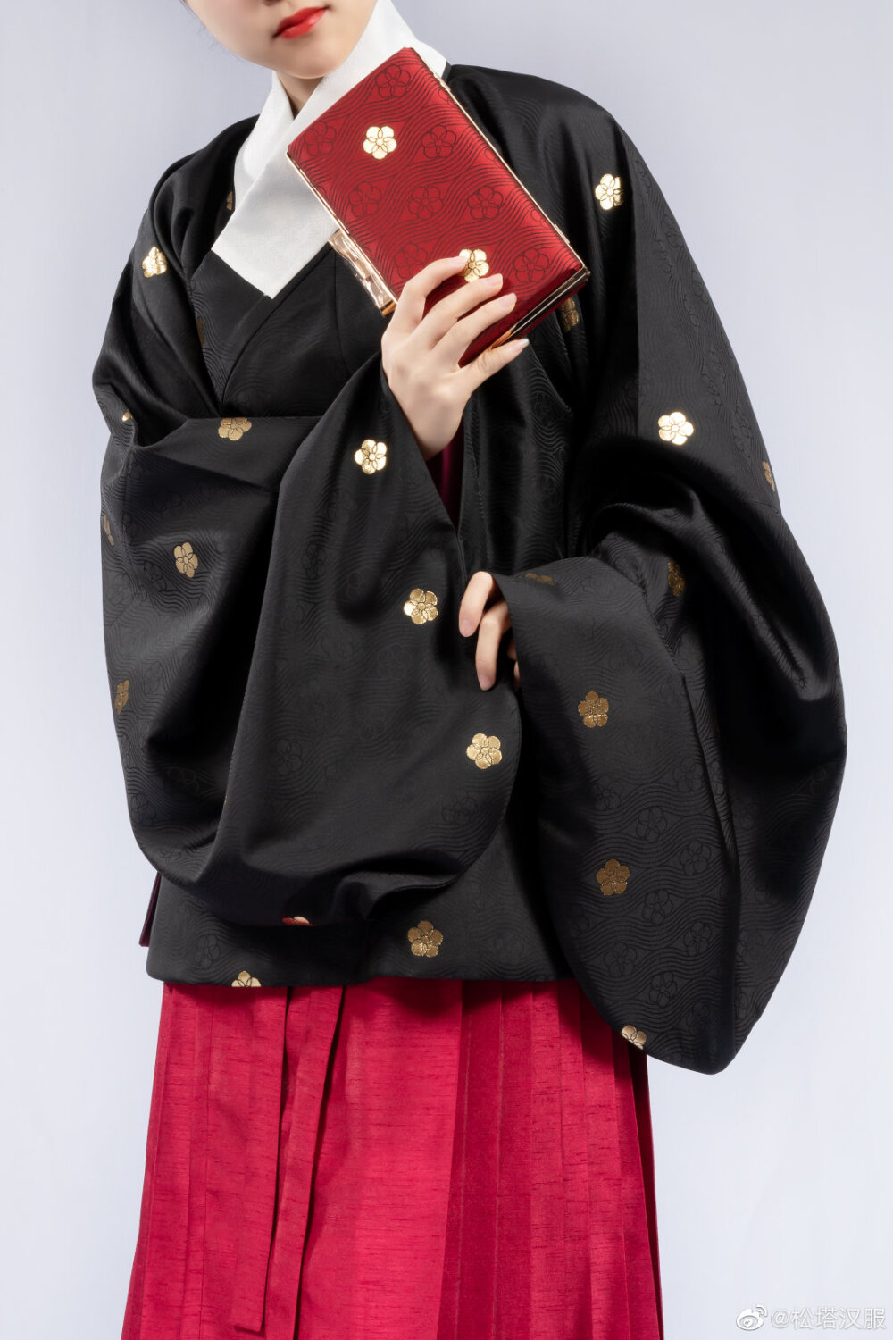 【松塔汉服】明制·流水落花织金缎交领短袄