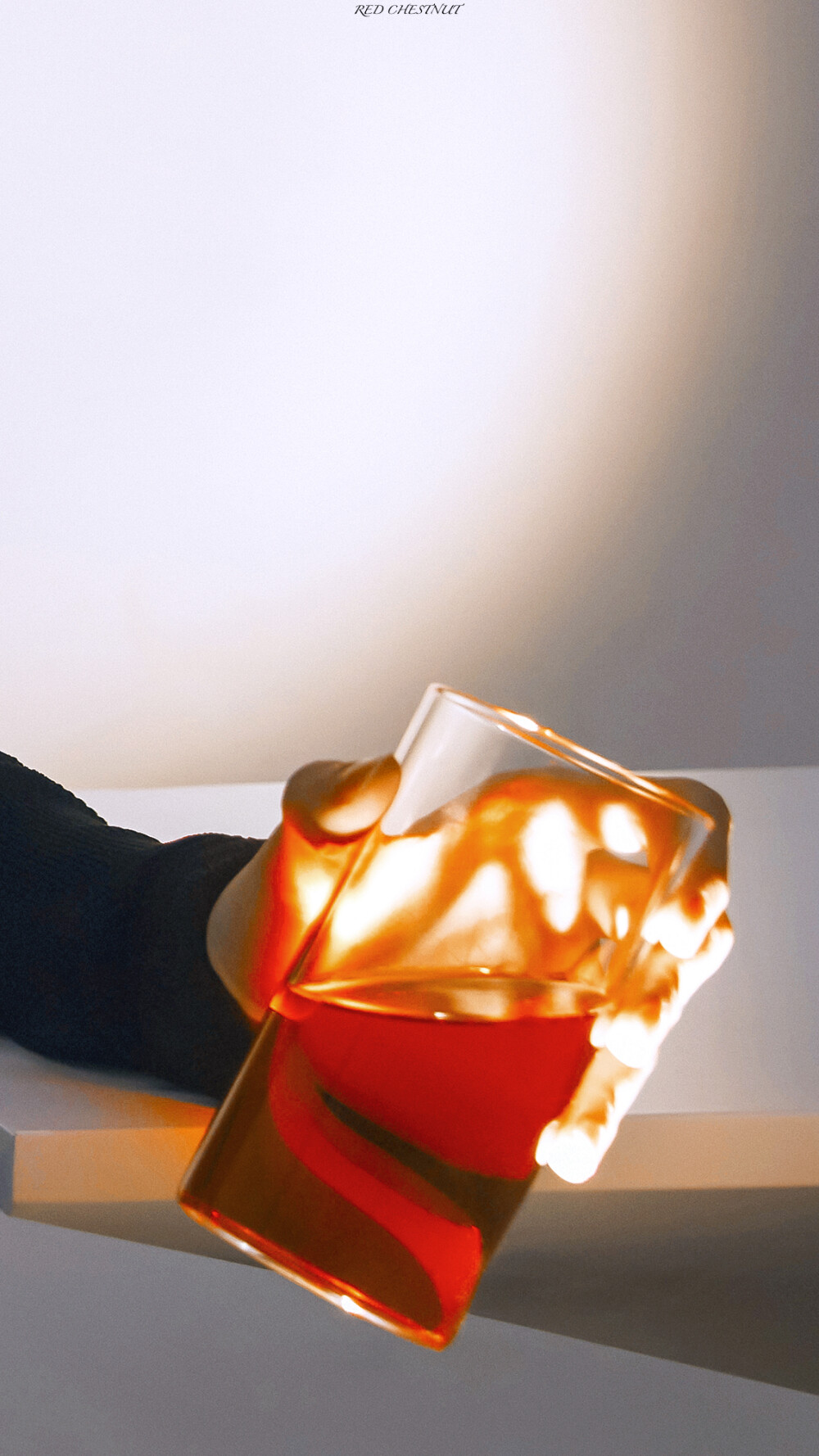 爱烊！！cr：logo