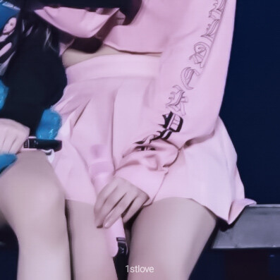 -金智秀xLISA
-拿图收藏二传注明dt奶一口茜酱