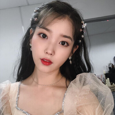 李知恩 iu