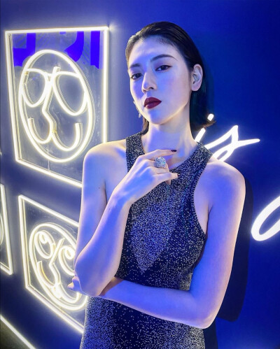 三吉彩花