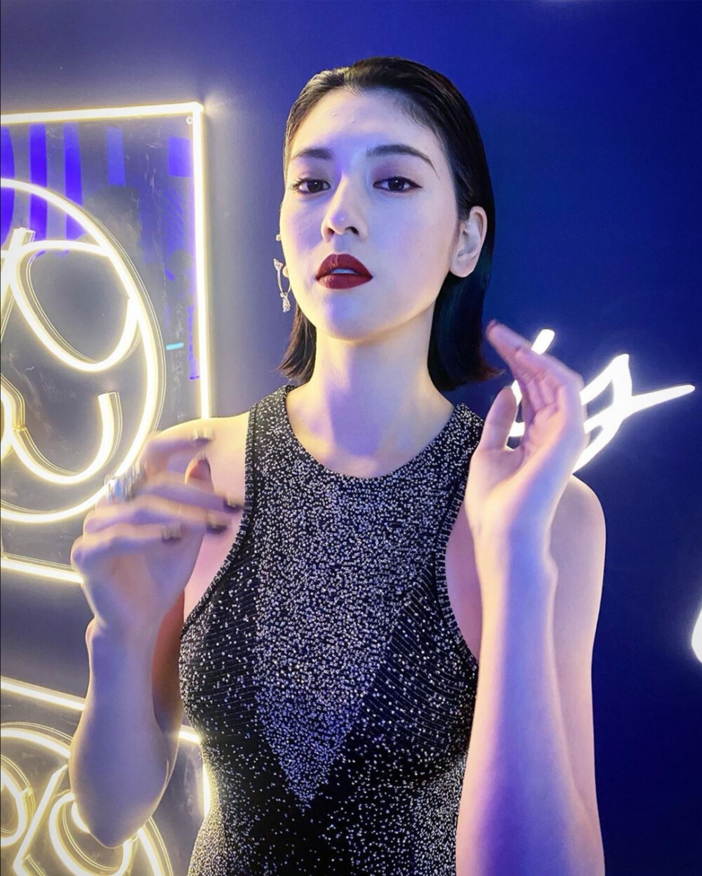 三吉彩花